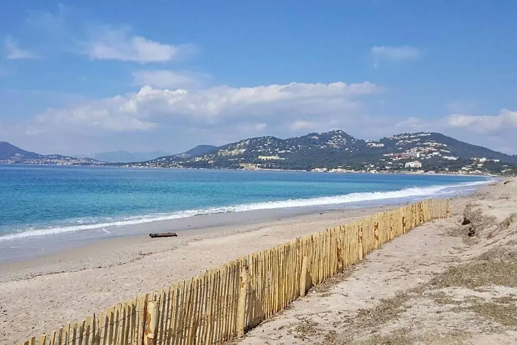 Villa Chateaubriand Sur Hyeres Proche Du Centre Fransa